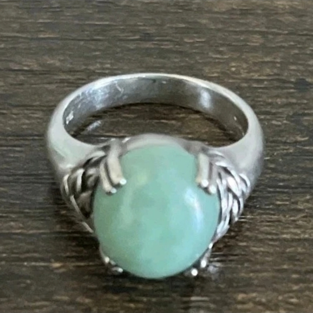Beautiful Estate Designer Signed  Nautural Green Jadeite Ring